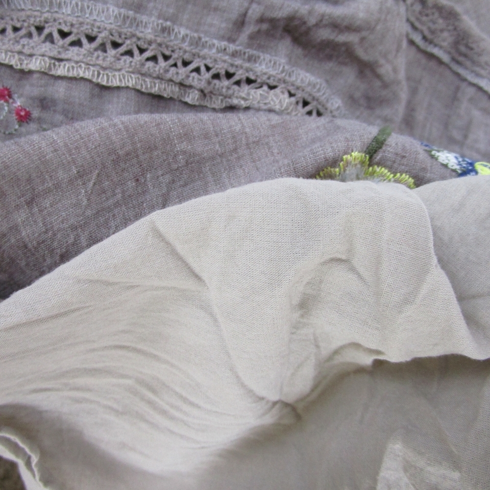 Umgee Embroidered Tunic - Picture 6 of 6